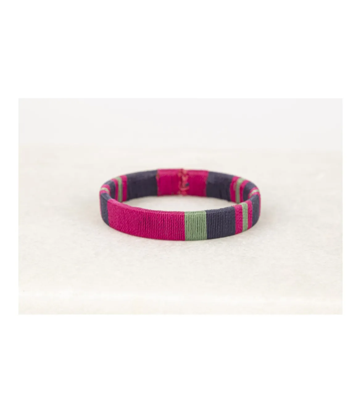 Brazalete Hilos Tri-color