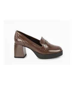 Zapato Mocasin Con Tacon Charol Mauve